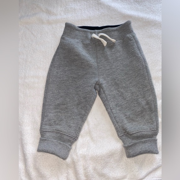 Joe Fresh baby jogger 3 to 6 months - Picture 3 of 3